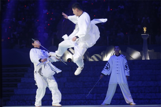 开云棋牌 阿扎伦卡意外战胜IG，重要助攻引爆全场！